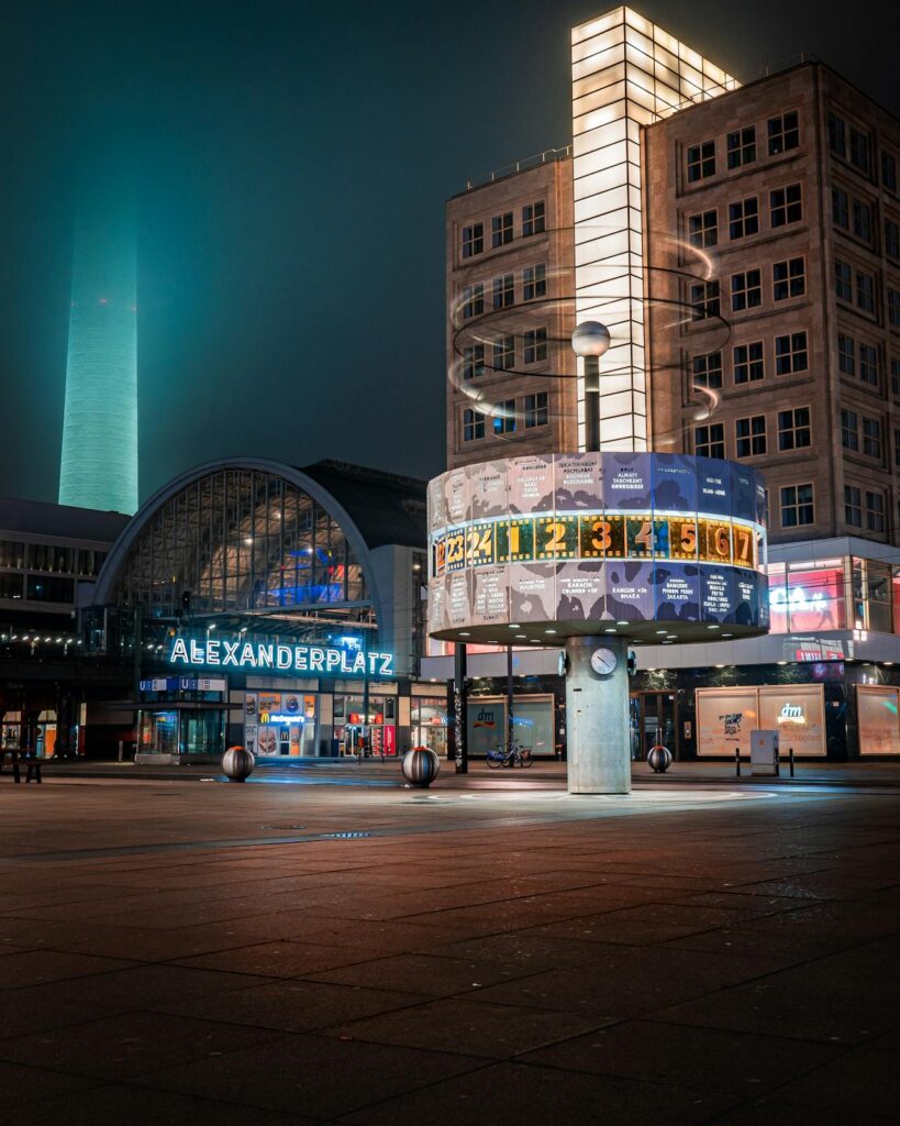 Nightlife and Avant-Garde Art