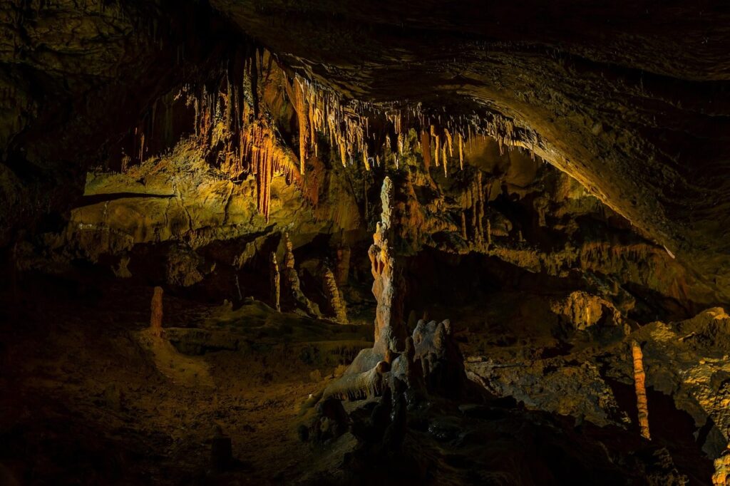 the World of Caves - Mysterious Places