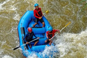 Whitewater rafting on the Nile River in Uganda - serapeumtours.com