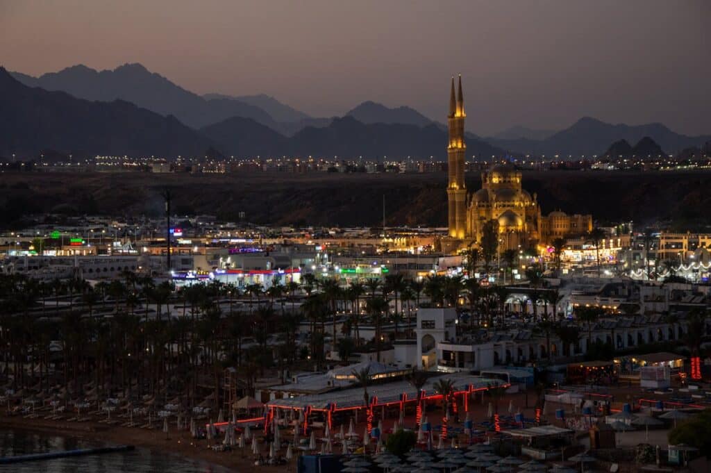 السفر إلى شرم الشيخ بتكلفة منخفضة